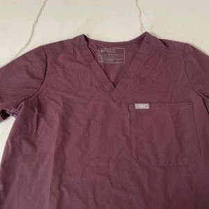 FIGS SCRUB TOP LIMITED EDITION DARK FIG ONE POCKET CATARINA XS.